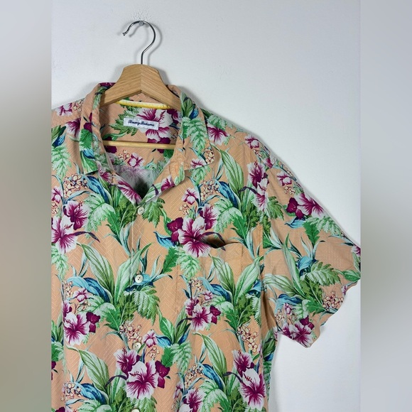 Tommy Bahama Men's  XL Hawaiian Hibiscus Multi Aloha Tropical Shirt 100% Silk - Picture 2 of 7